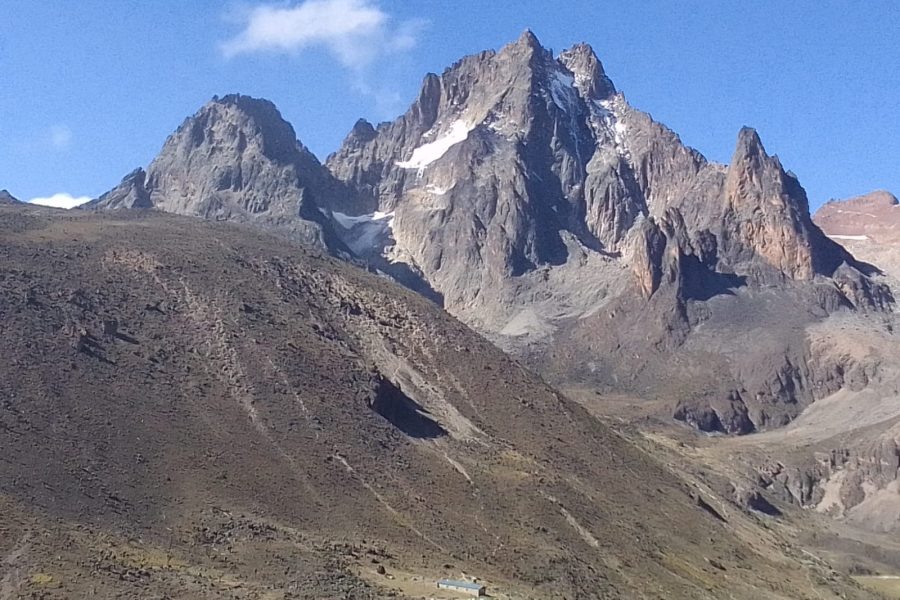 4 Days Mt Kenya Hiking: up Chogoria down Sirimon